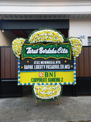 Papan Bunga Duka di Panteraja