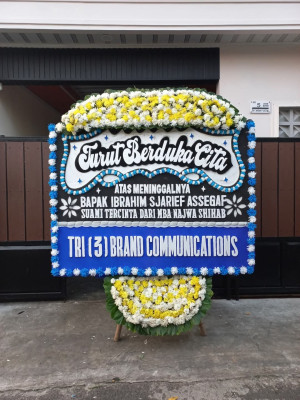 Papan Bunga Duka di Panteraja